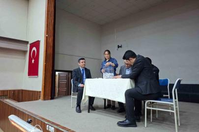 Kurumlarda çalışacak 150 kişi çekilen kurayla belirlendi