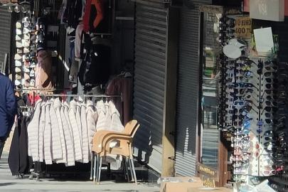 Kuşadası’nda kuyumcu soygununa "kepenk" engeli