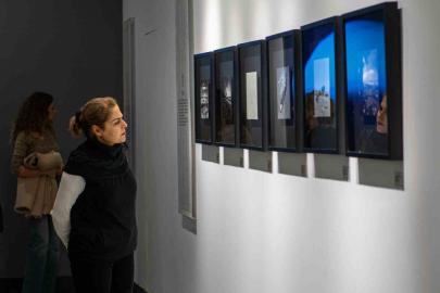 Kuşadası’ndaki sergi edebiyat ve fotoğrafı buluşturdu