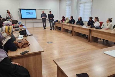Kütahya’da öğretmenlere yönelik TÜBİTAK proje hazırlama eğitimi başladı