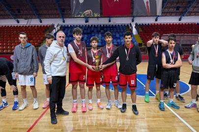 Kütahya’da Okullar Arası Gençler 3x3 Basketbol İl Birinciliği tamamlandı