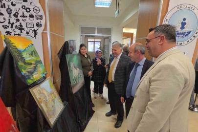 Kütahya’da resim sergisine yoğun ilgi