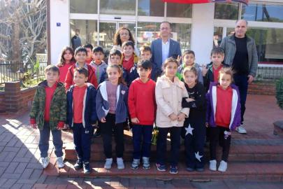 Kuyucak Belediye Başkanı Doğanca, öğrencileri belediyede ağırladı