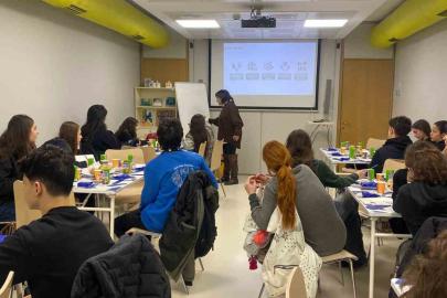 Lise öğrencilerine özel "İş’te Ekonomi" atölyeleri başladı