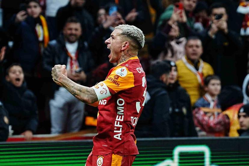 Lucas Torreira kaptan olarak sahaya çıktı