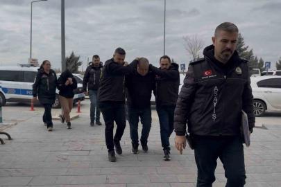 Maddi hasarlı kaza sonrası 2 kişiyi öldürüp, "Pişman değilim" diyen şahıs tutuklandı