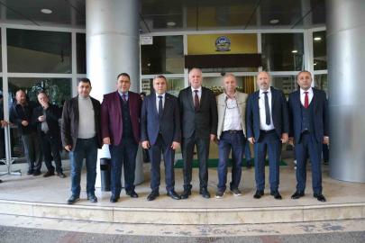 Manisa’da 155 No’lu Halk Otobüsleri Kooperatifi’nde Fevzi Açıkel güven tazeledi