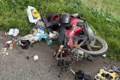 Manisa’da devrilen motosikletin sürücüsü ağır yaralandı