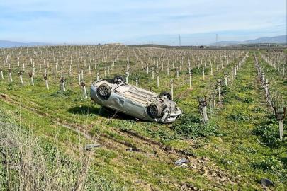 Manisa’da takla atan otomobil, üzüm bağına uçtu