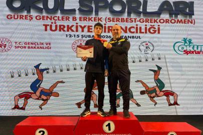 Manisalı güreşçilerden Türkiye Şampiyonası’nda 2 bronz madalya