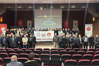 Mardin Büyükşehir Belediyesi’nin umreye göndereceği 47 çifte ibadet öncesi eğitim verildi