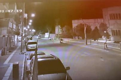 Mardin’de motosikletin kadına çarpma anı güvenlik kamerasına yansıdı