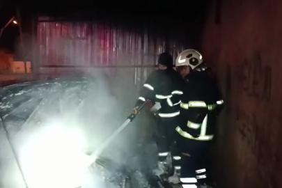 Mardin’de otomobilde çıkan yangın söndürüldü