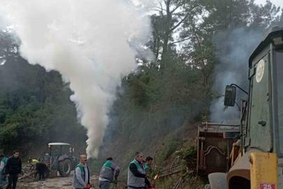 Marmaris orman ekiplerinden yangına karşı çalışmalar devam ediyor