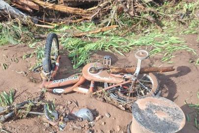 Marmaris’te sağanak yağışın izleri gün ağarınca ortaya çıktı