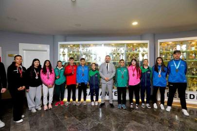 Mavi-beyazlı sporculardan ilk 40 günde 71 yeni madalya