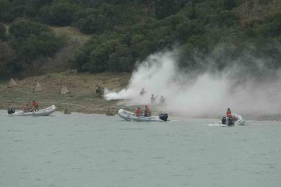 Mehmetçik Çanakkale’de "Durgun Sulardan Geçiş Eğitimi" gerçekleştirdi