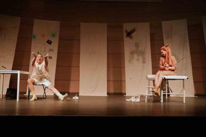 Menteşe Belediye Tiyatrosu Acıpayam’da sahne aldı