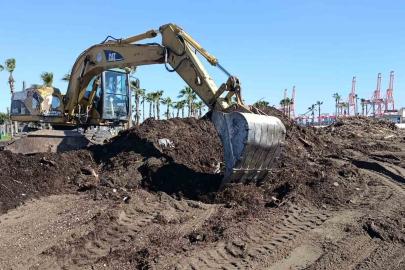 Mersin’de yağıştan etkilenen bölgelerde onarım çalışması sürüyor