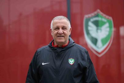 Mesut Bakkal: "Yarım kalan hikayeyi hep birlikte tamamlayacağız"