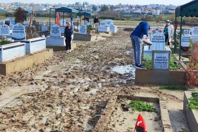 Mezarlar selde çöktü aileler isyan etti