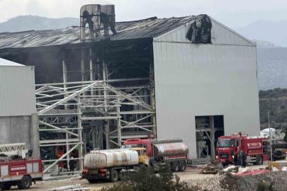 Milas’ta fabrika inşaatındaki yangın kontrol altına alındı