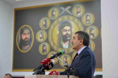 Milli Eğitim Bakanı Prof. Dr. Yusuf Tekin, Erzurum’da cemevini ziyaret etti