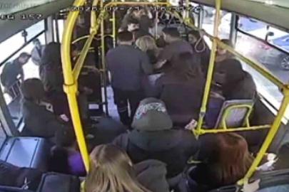 Minibüste rahatsızlanan yolcu için güzergahını değiştirdi, hastaneye yetiştirdi