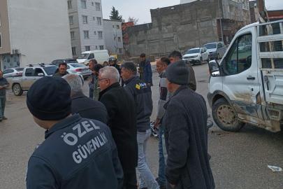 Motosikletle kamyonet çarpıştı: 2 yaralı