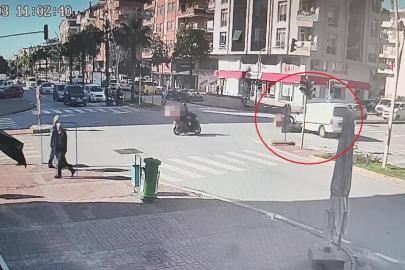 Motosikletli kamyonetin altında kalmaktan son anda kurtuldu