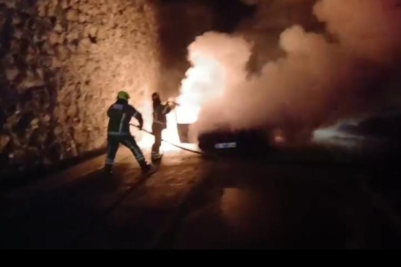 Mudanya yolunda korkutan araç yangını