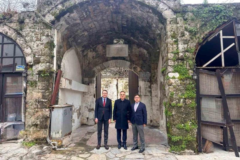 Muğla Valisi Akbıyık, Marmaris’te incelemelerde bulundu