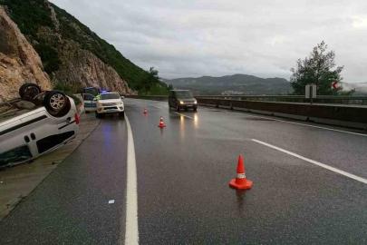Muğla’da kontrolden çıkan kamyonet takla attı:1 yaralı