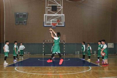 Muğlaspor basketbolda genç yetenekleri yetiştiriyor