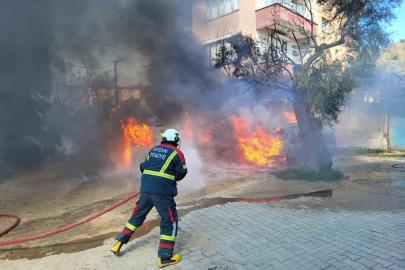 Nazilli’de feci yangın: İki otomobil saniyeler içerisinde kül oldu