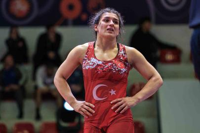 Nesrin Baş’tan bronz madalya