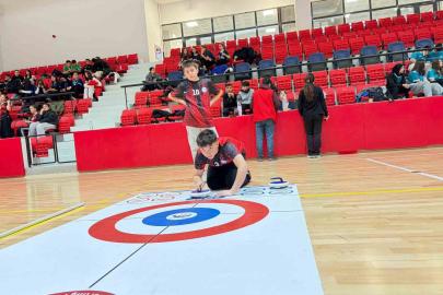 Niğde’de floor curling heyecanı yaşandı