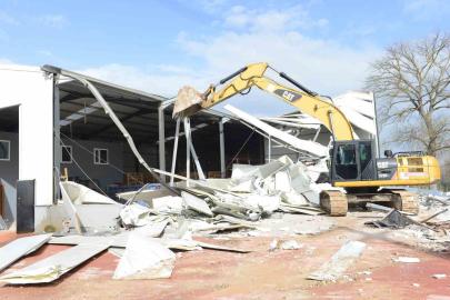 Nilüfer’de 3 noktada yıkım