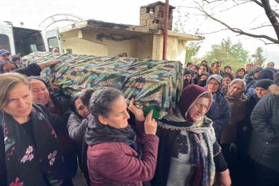 Öldürülen 2 çocuk annesi son yolculuğuna uğurlandı