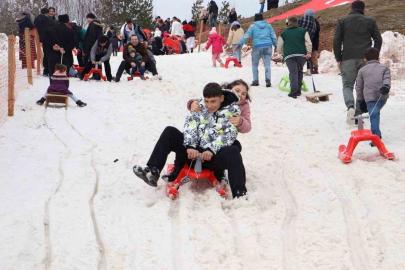 Ordu’nun menderesleri ile ünlü bin 500 rakımlı yaylasında kar festivali