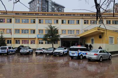 Ortaokulda bıçaklı kavga: 1 öğrenci yaralı