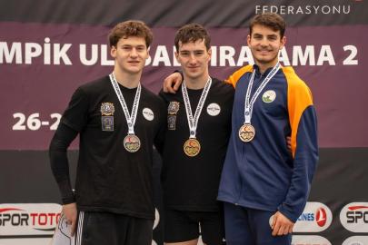 Osmangazi Belediyesporlu Arda Meriç’ten bronz madalya