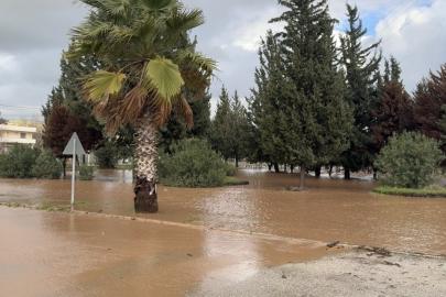 Osmaniye’de sağanak hayatı olumsuz etkiledi