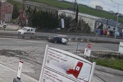Otomobille çarpışan elektrikli bisiklet sürücüsü hayatını kaybetti