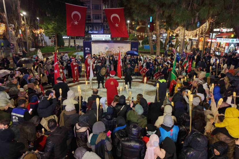 Pendik’te mehter marşlarıyla ramazan coşkusu yoğun ilgi gördü