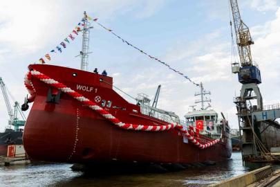 Petrol Ofisi Grubu ve Hicri Ercili Grup iş birliğinde inşa edilen ilk tanker "Wolf 1" suya indirildi