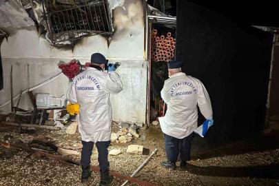 Prefabrik evde çıkan yangında karı-koca hayatını kaybetti