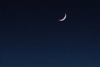 Ramazan’ın ilk iftarında Tekirdağ semalarında hilal güzelliği