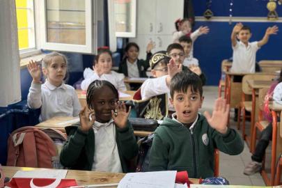 Restore edilen Kağıthane Yaşar Doğu İlkokulu hizmete açıldı