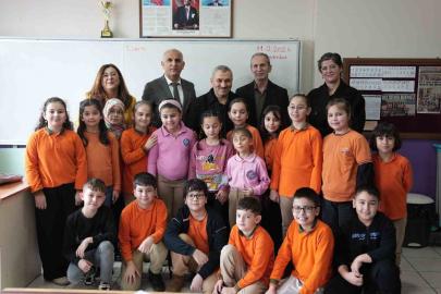 Sabri öğretmen görme engelli öğrencilere ilham oldu